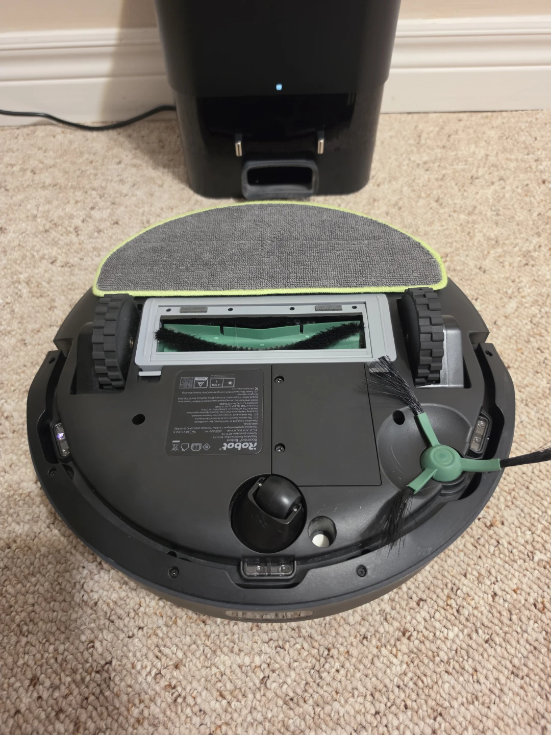 Roomba 105 Robot Vacuum, Mop, Auto Empty - photo 2