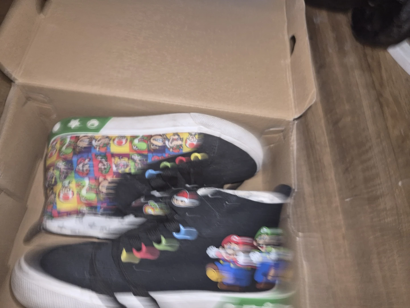 Super Mario Kids Sneakers Size 3
