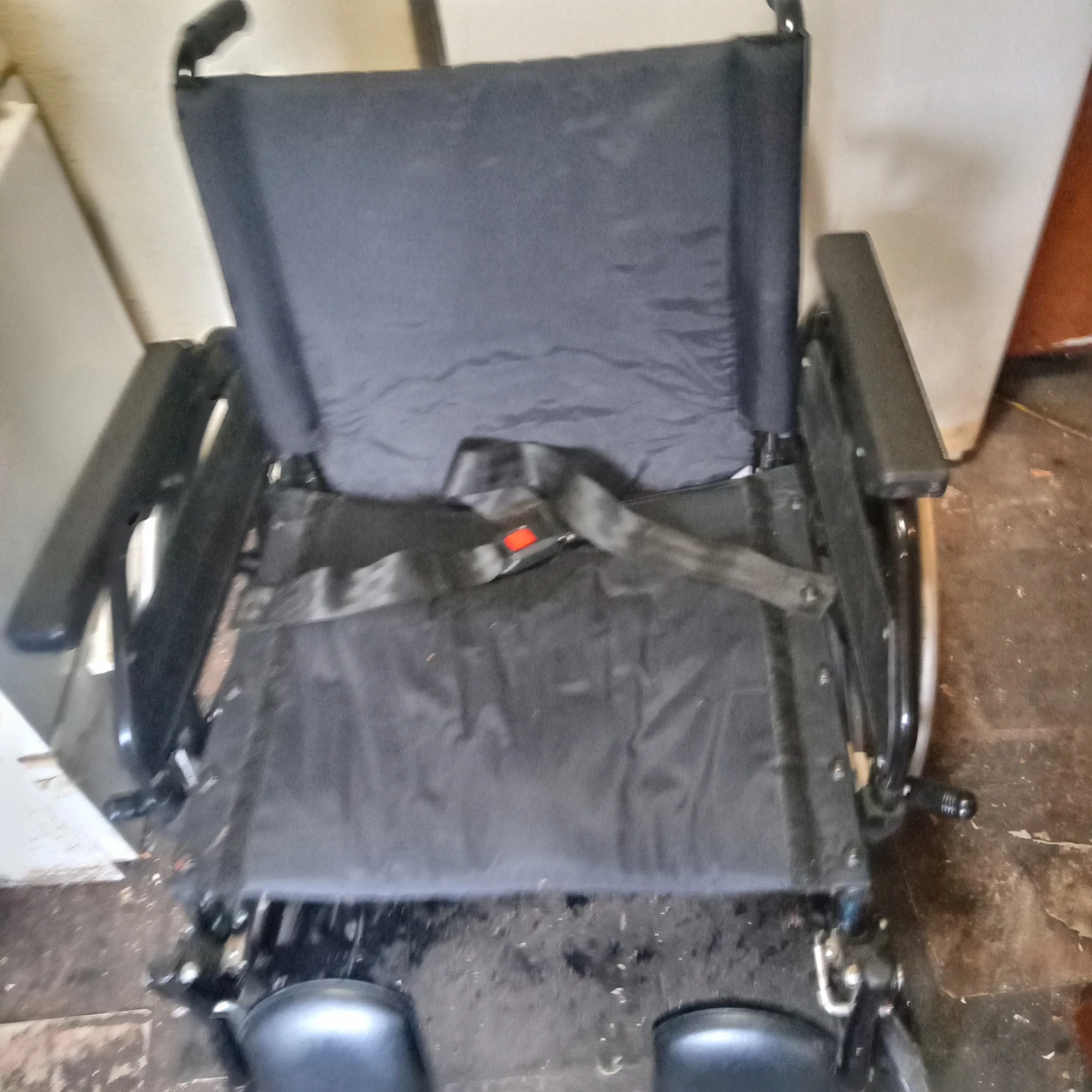 Standard Manual Wheelchair with Leg Rests