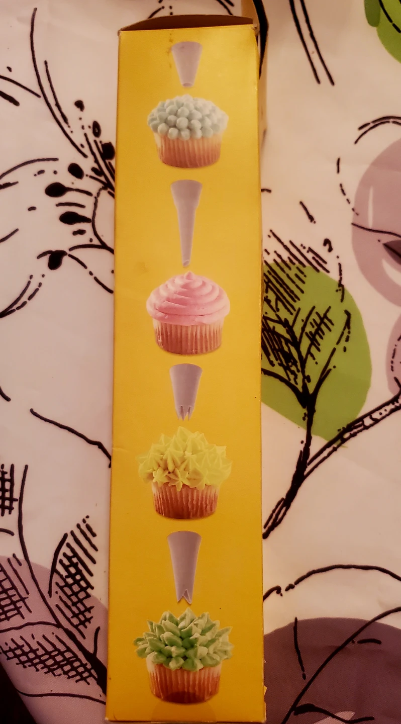Cupcake Decorator - photo 2