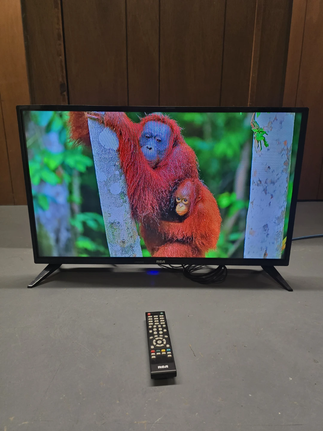 RCA 32" 720P LED HD TV ( RT3205) - photo 5
