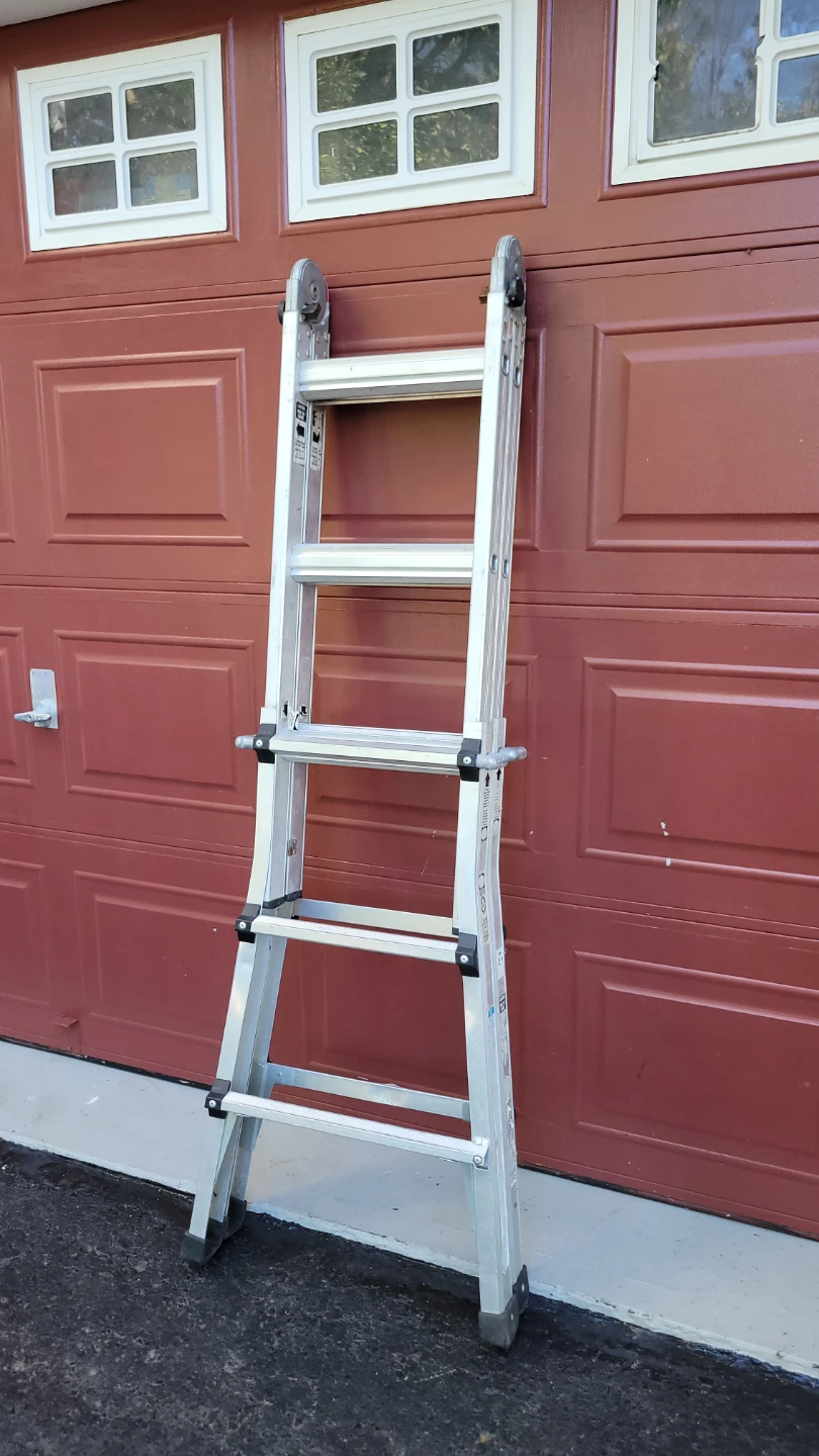 Multi and step aluminum ladders - photo 4
