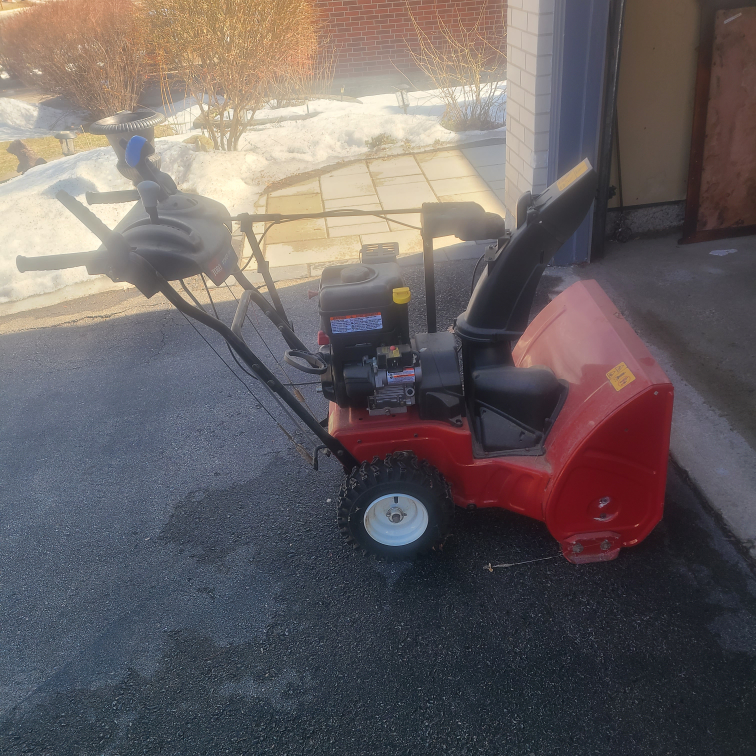Toro Power Max 826 OE Snowblower - photo 5