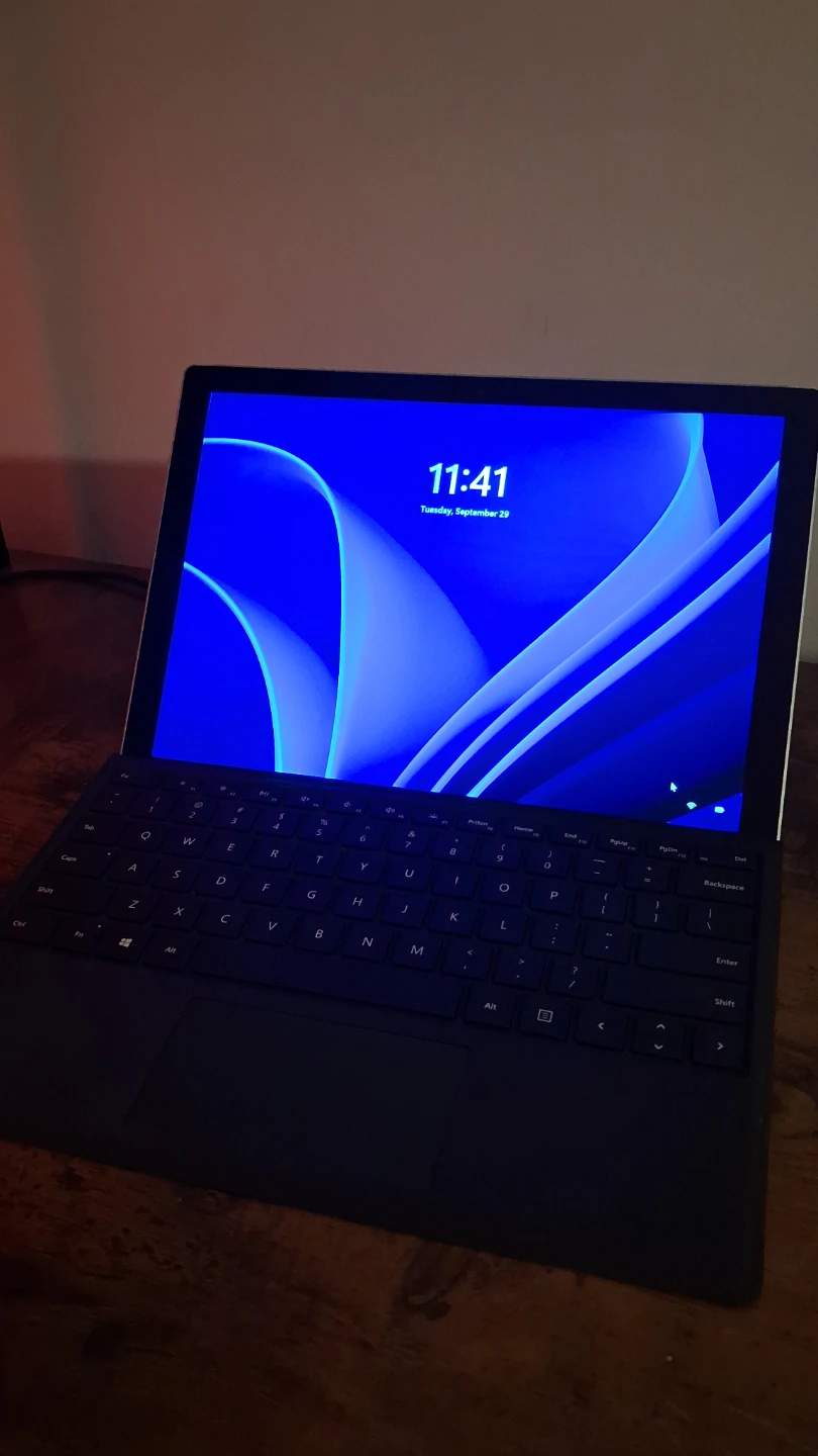 Microsoft Surface Pro 7 with Arc Mouse