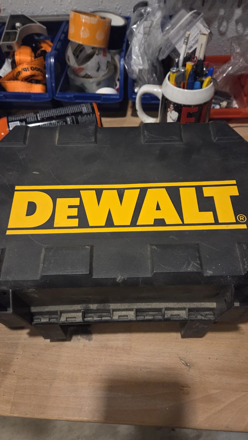 DeWalt DW411 1/4 Sheet Sander with Case - photo 2