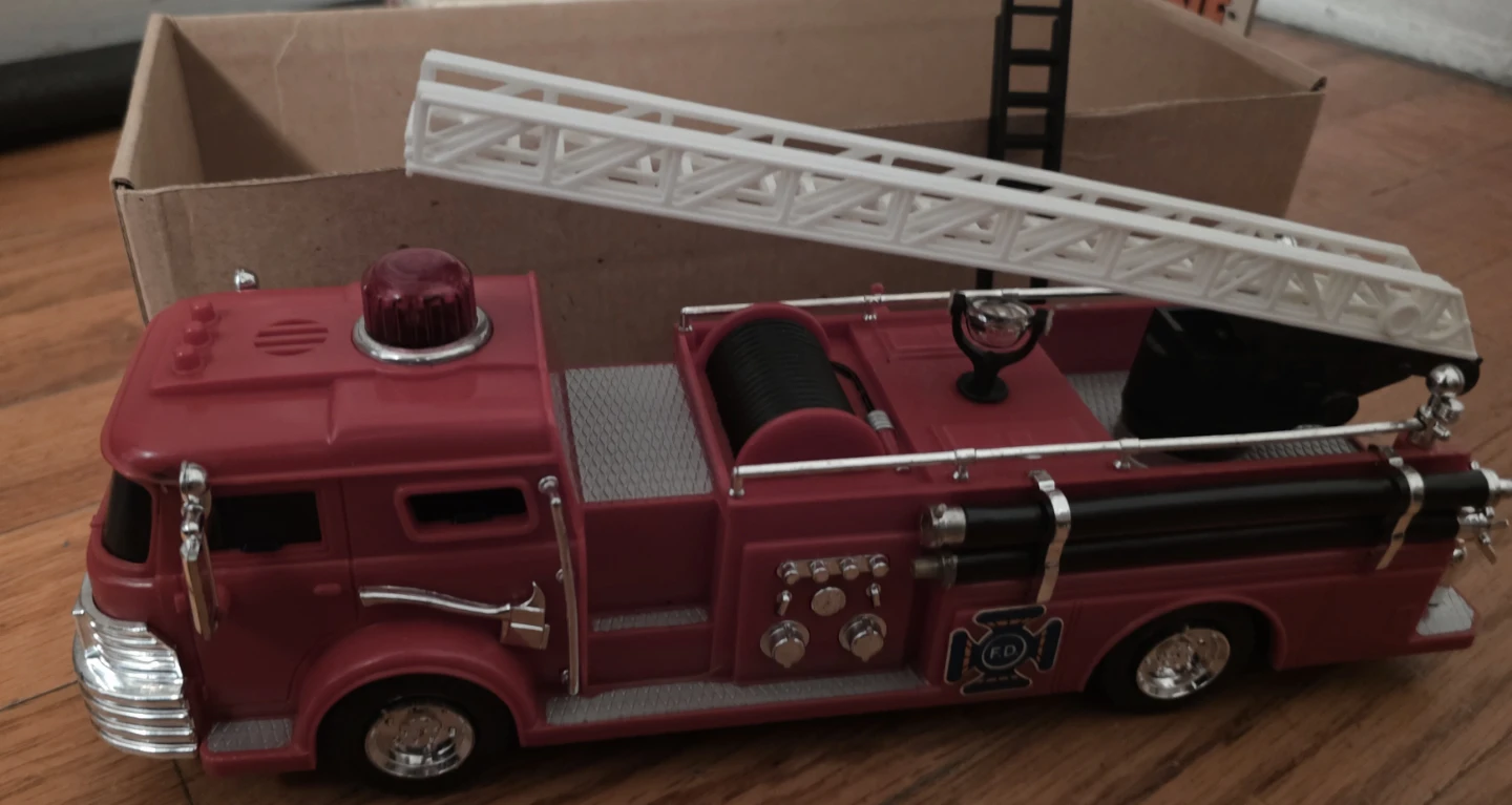 Vintage Battery Operated Fire Engine Toy with Extendable Ladder - photo 4