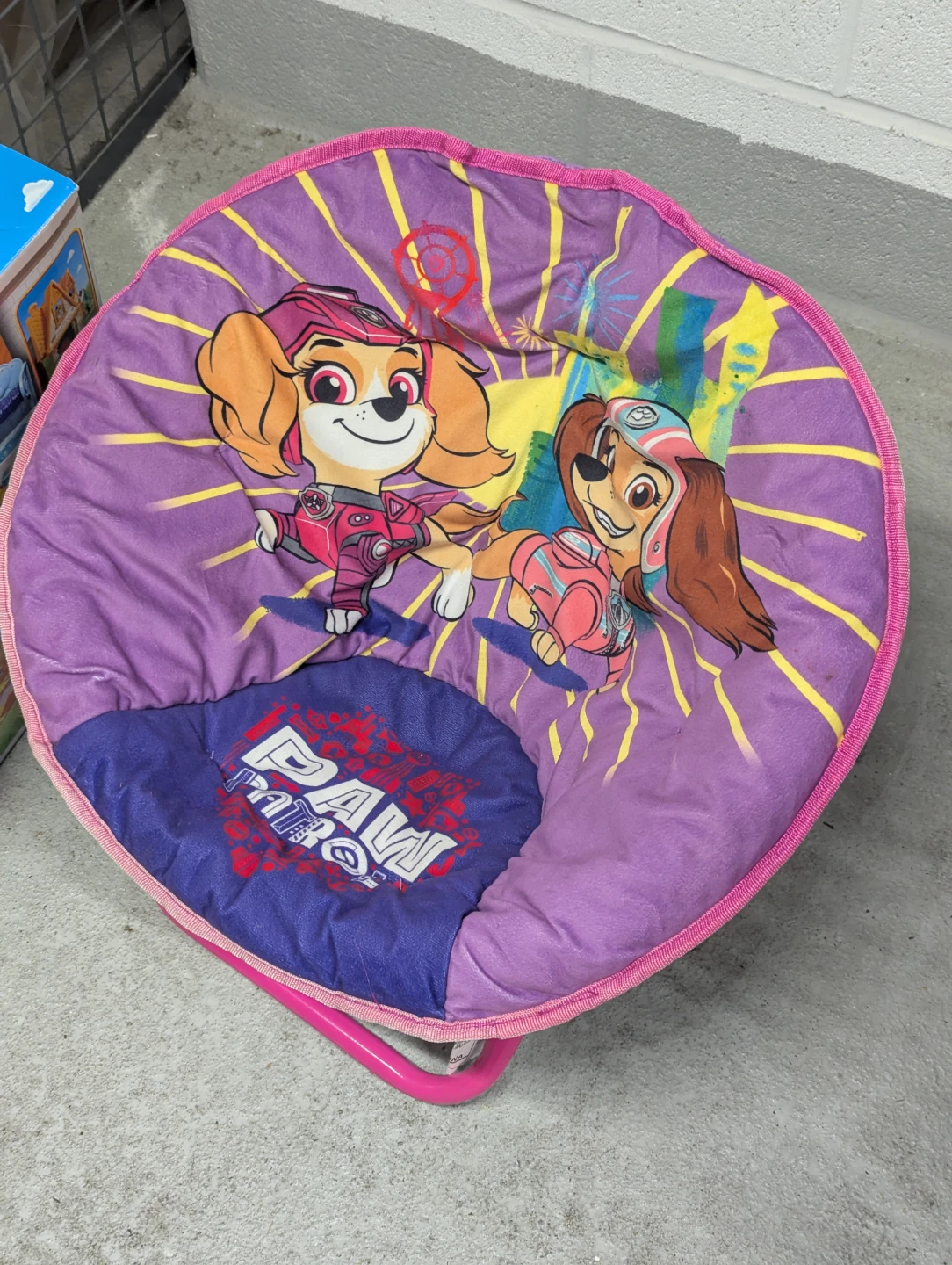 Paw Patrol Skye Folding Saucer Chair