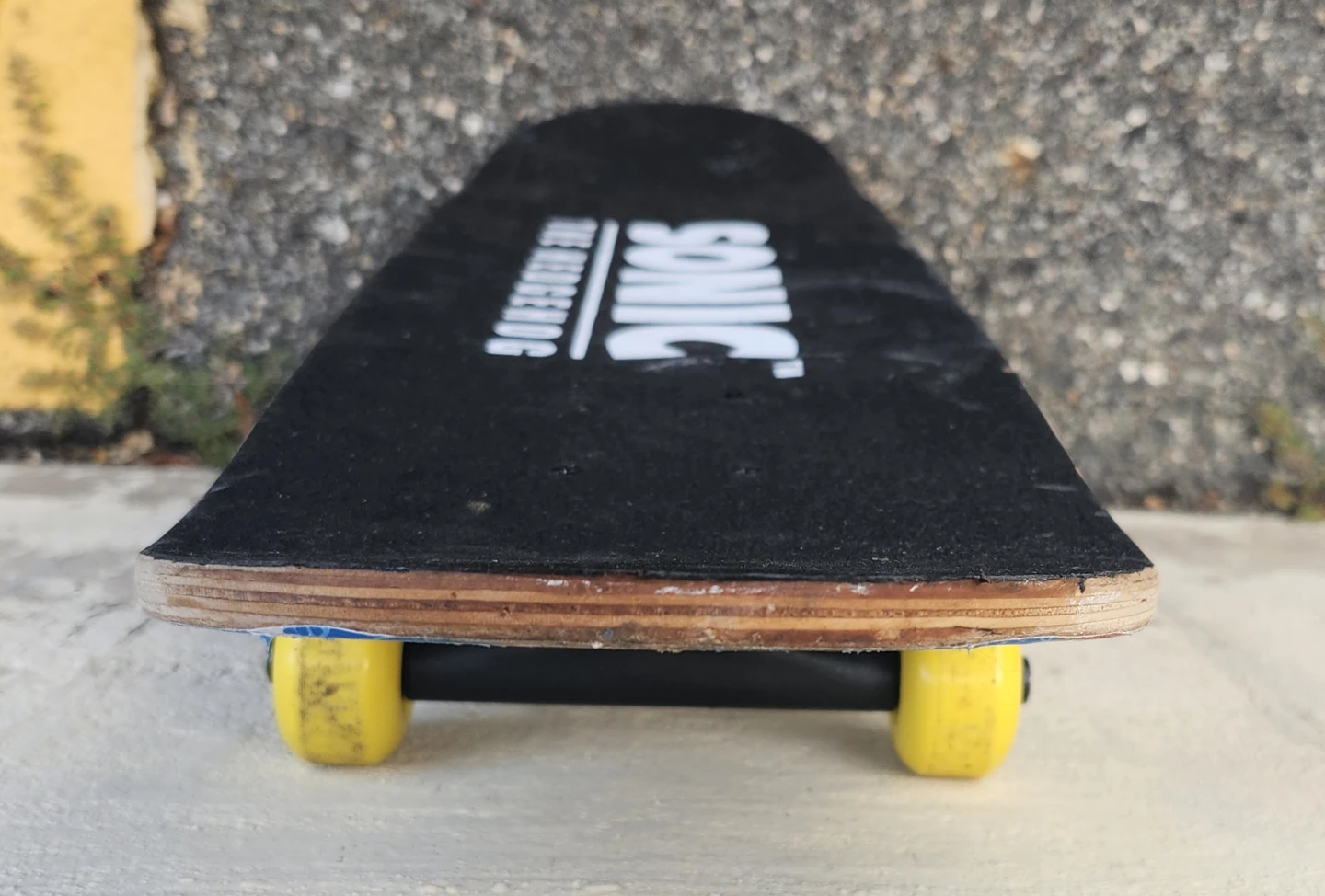 Sonic the Hedgehog 31" Skateboard - Pre-owned - photo 3