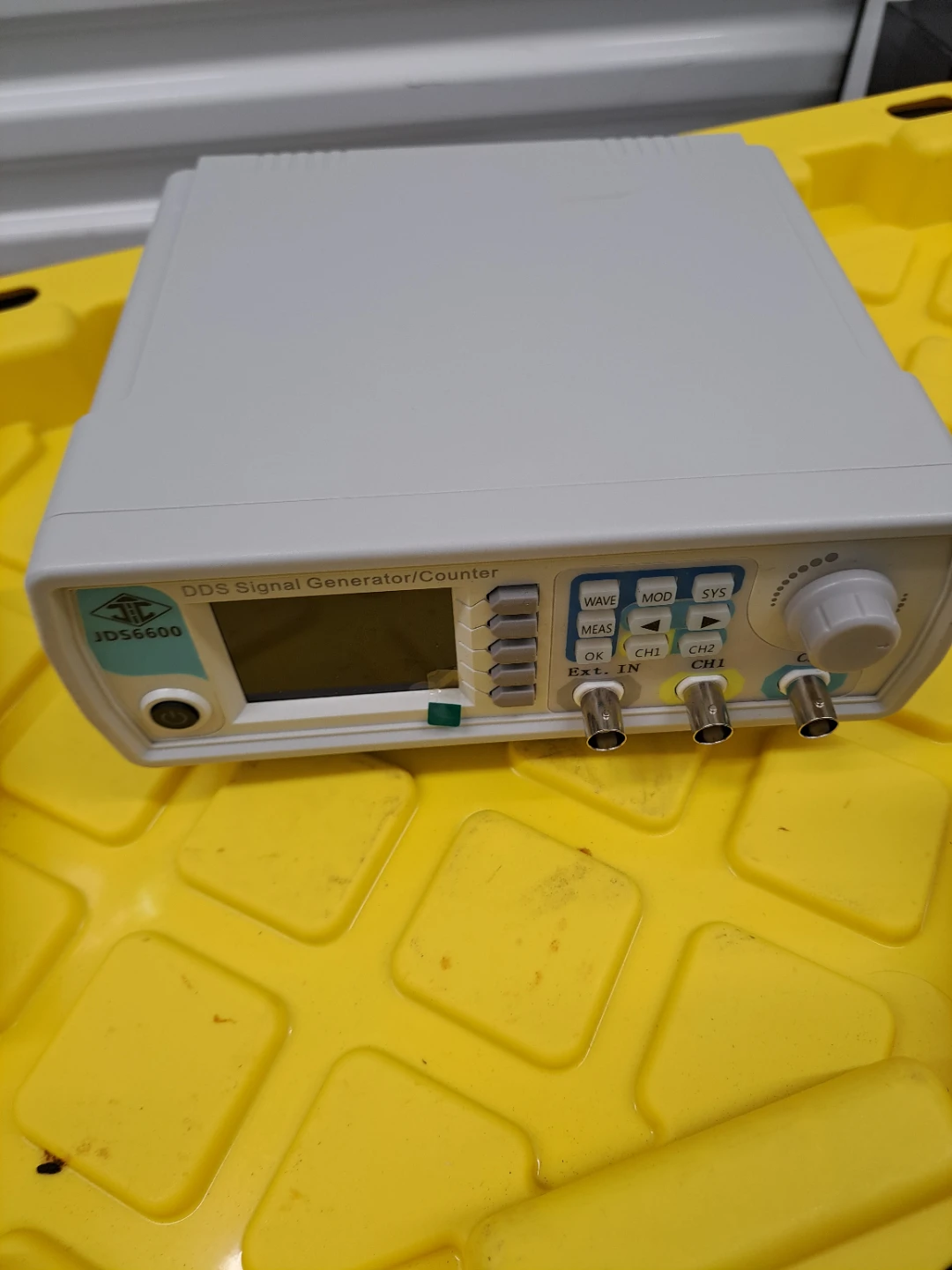 JDS6600 DDS Signal Generator/Counter