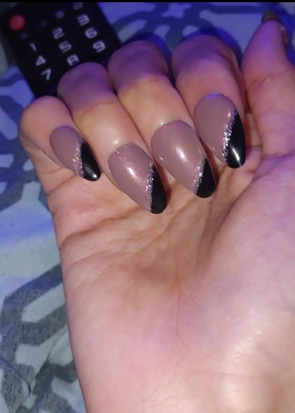 Press-on Nails Almond Shape Nude and Black