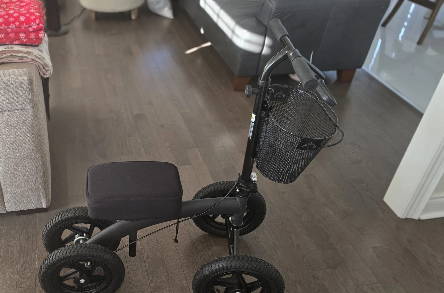 Medline Orthopaedic Knee Scooter - photo 2