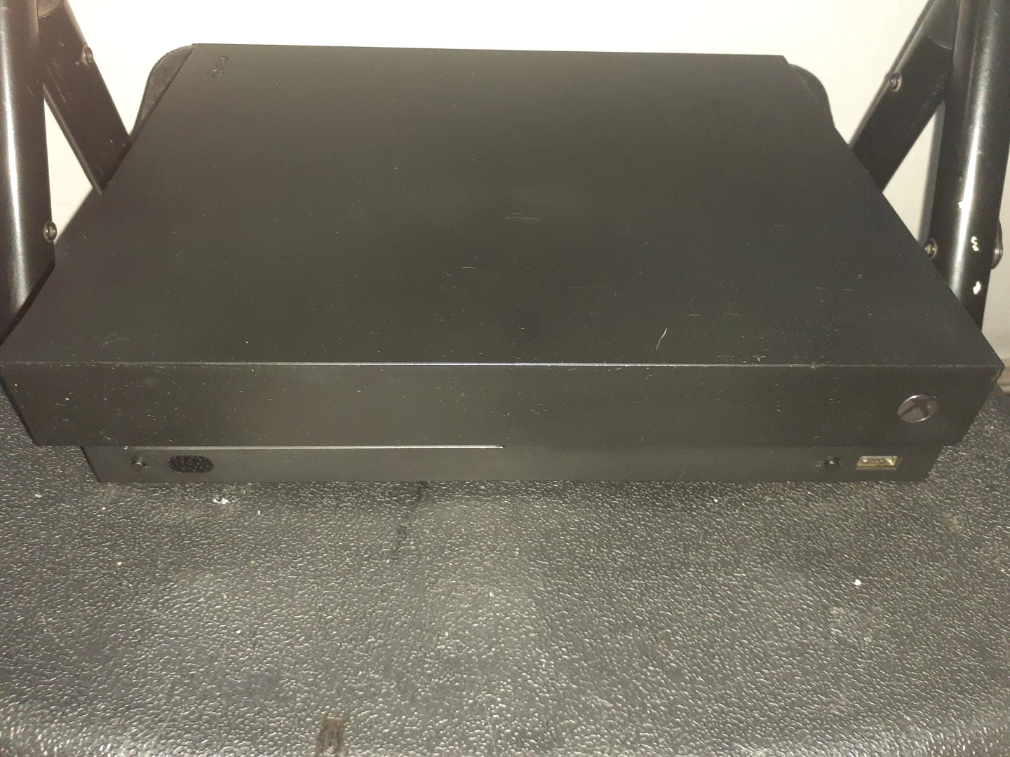 Microsoft Xbox One X Console (no power cord))