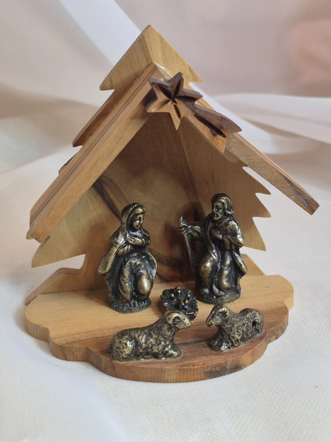 Beautiful Vintage Metal Figurines on Olive Wood Nativity Scene - photo 2