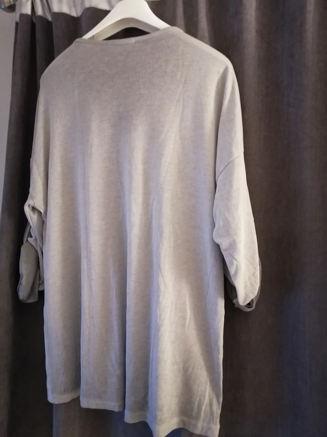 Italian Khaki Grey V-Neck Graphic Top.( L/XL) - photo 5
