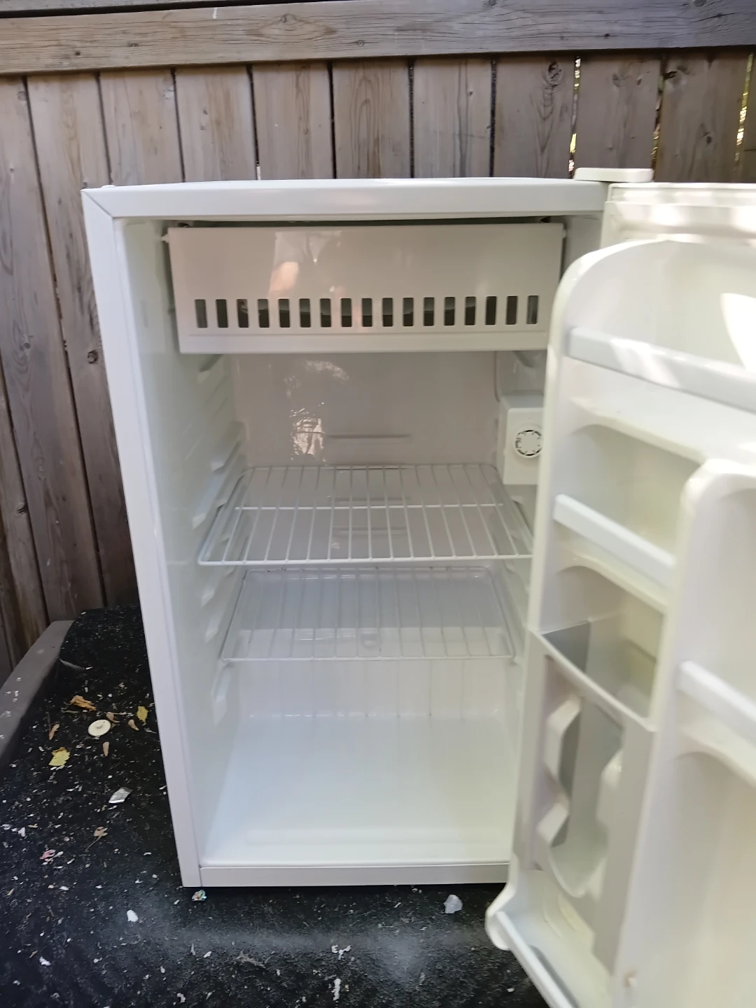 Maytag Compact White Mini Fridge - photo 2