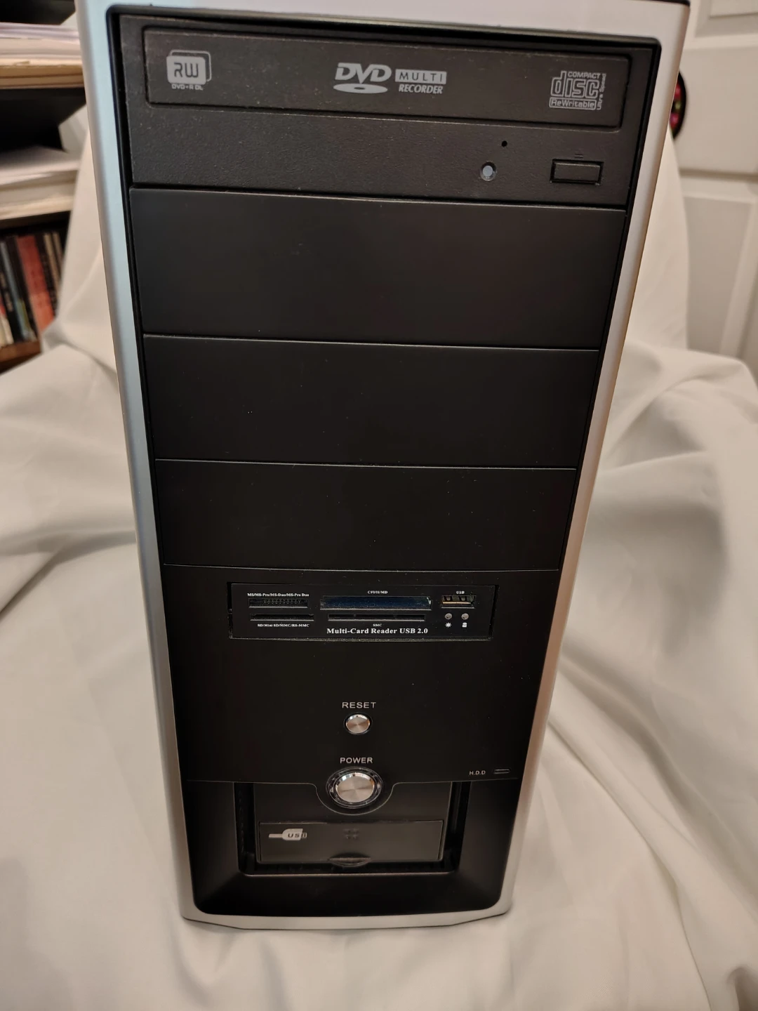 Desktop - Intel Core i5-4440 3.1GHz RAM16GB SSD500GB
