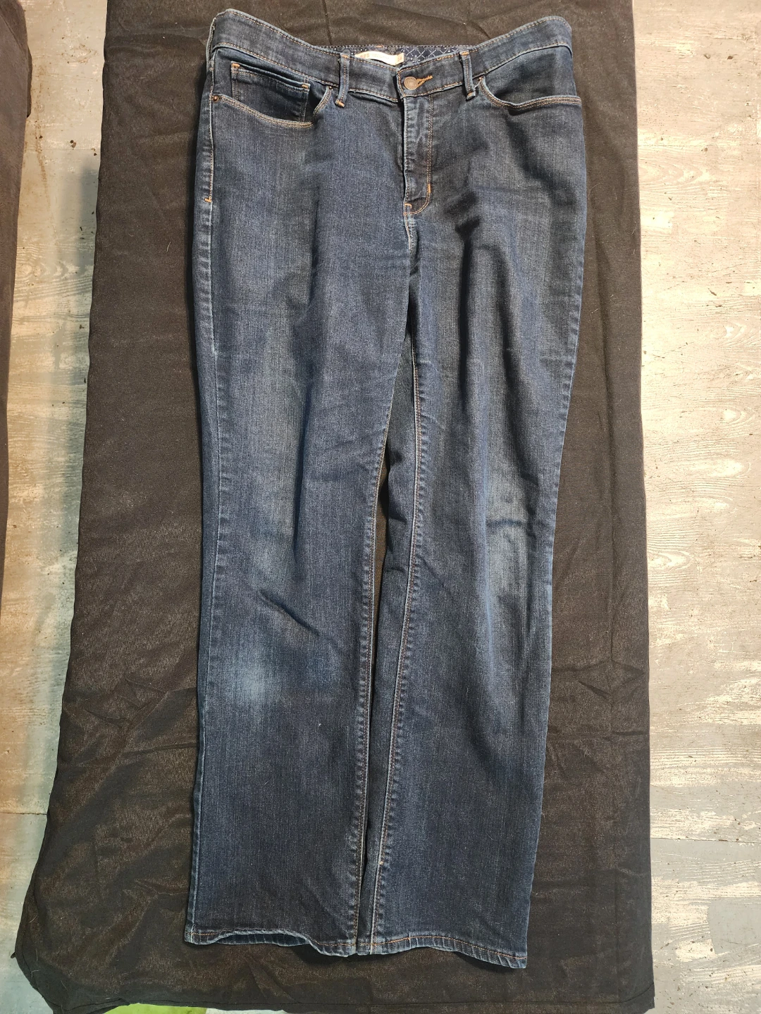 Women's Levi's 525 Perfect Waist Straight-Leg Jeans - photo 2