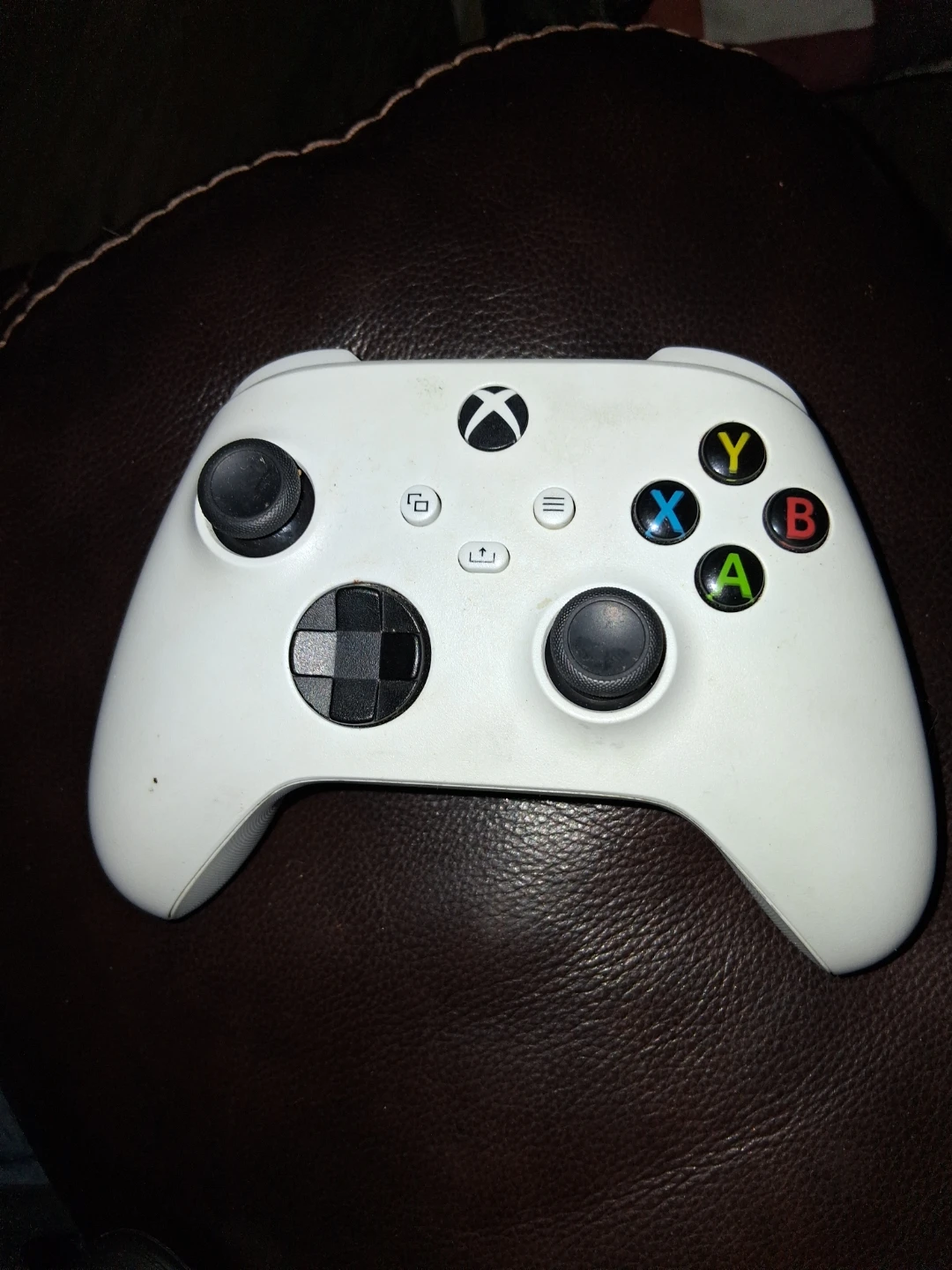 White Xbox Wireless Controller