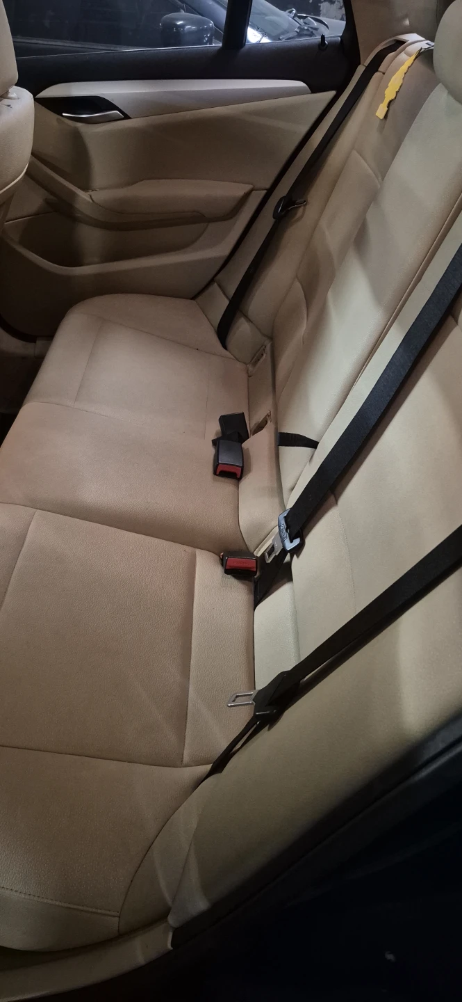 BMW X1 SUV - photo 3