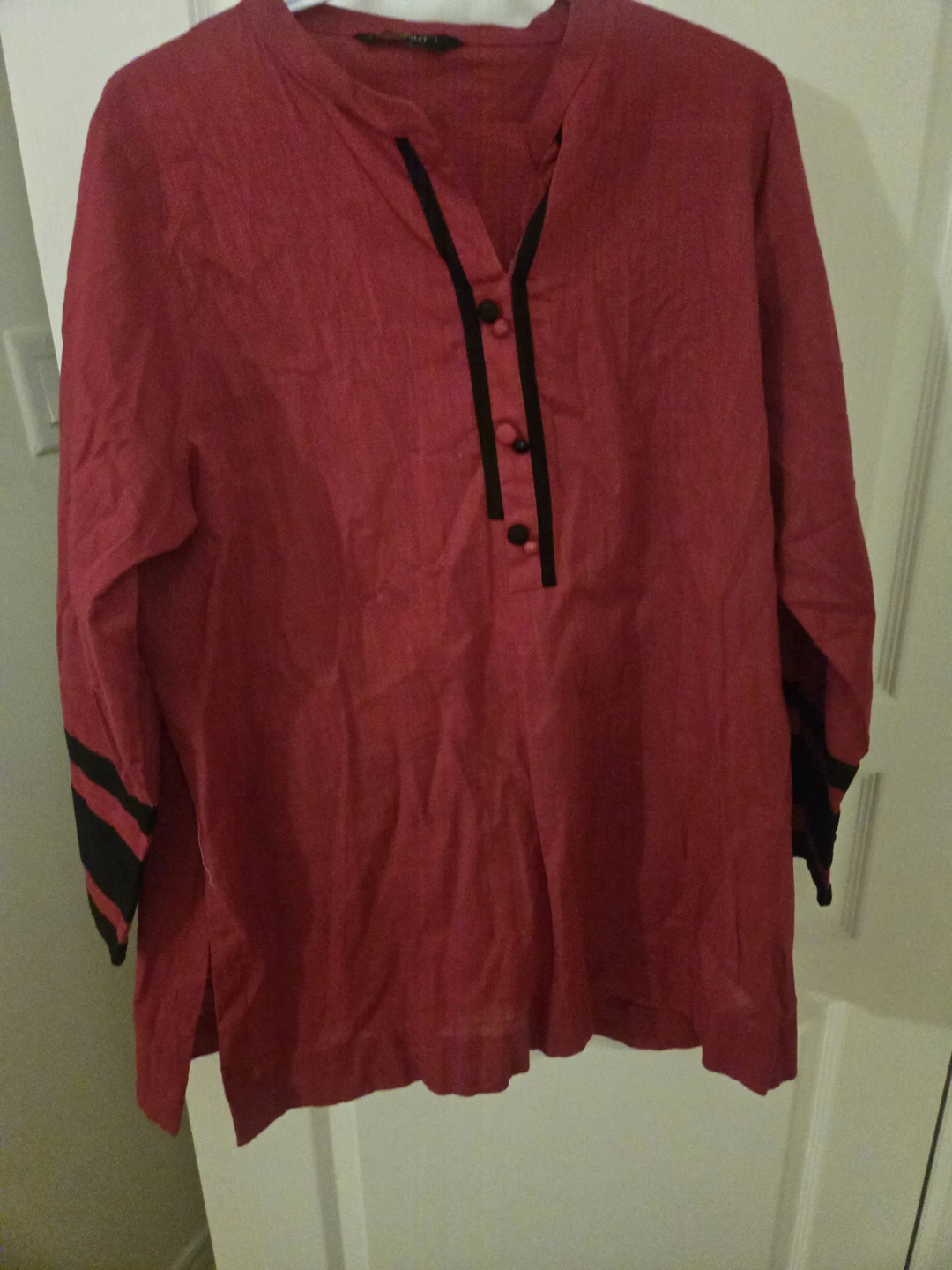 Dark pink  and black tunic top from limelight size large