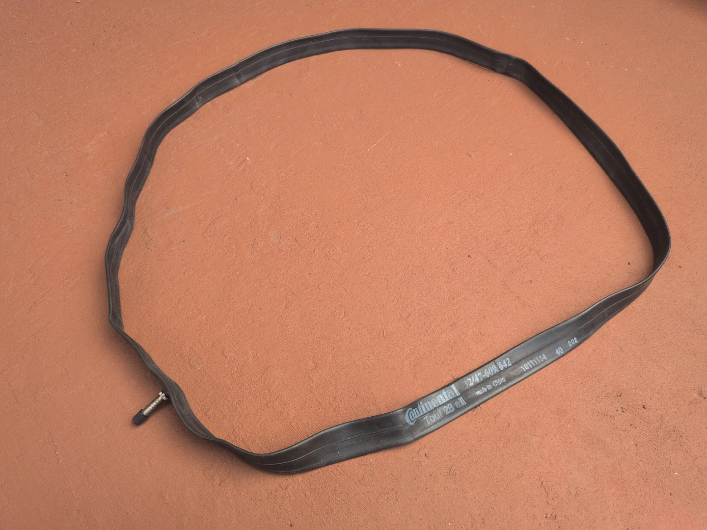 Three inner tubes for 28" (700c) bike tires - photo 2