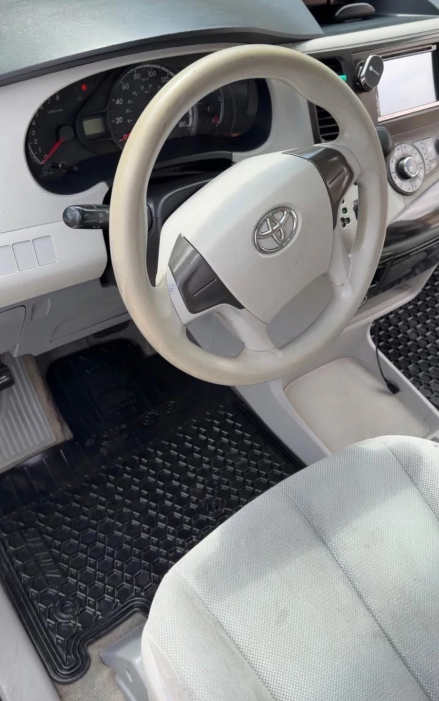 Professional Car Detailing Services - photo 3
