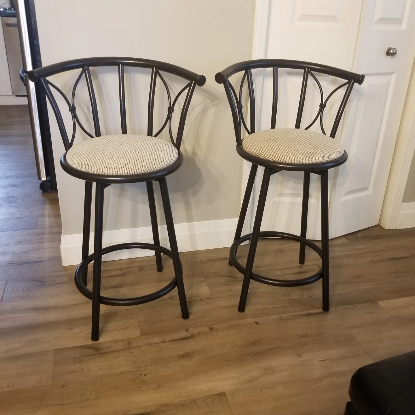 Pr Of SWIVEL METAL BAR STOOLS - photo 2