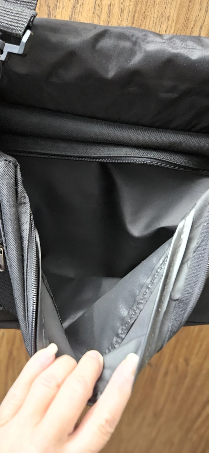 Black Messenger Bag with Adjustable Strap - photo 5