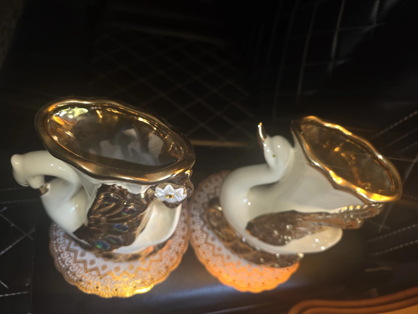 Set of Two Decorative Swan Vases - photo 4