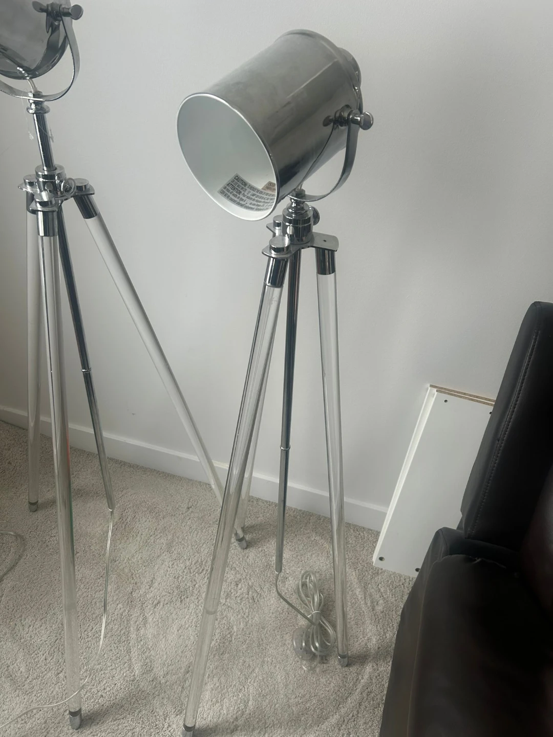 Pair of Adjustable Tripod Floor Lamps - photo 2