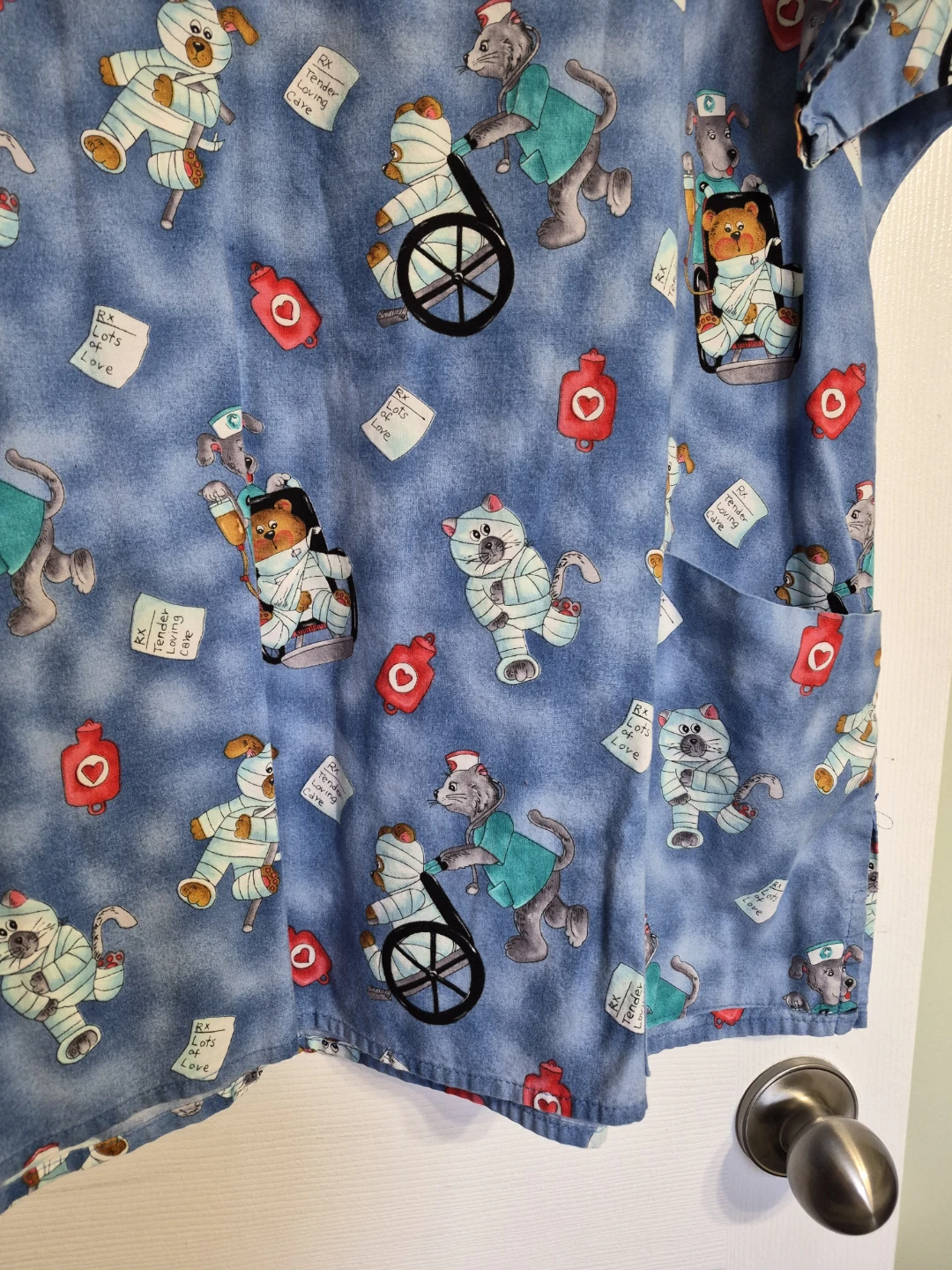 White Cross Size 4X Scrub Top - photo 5