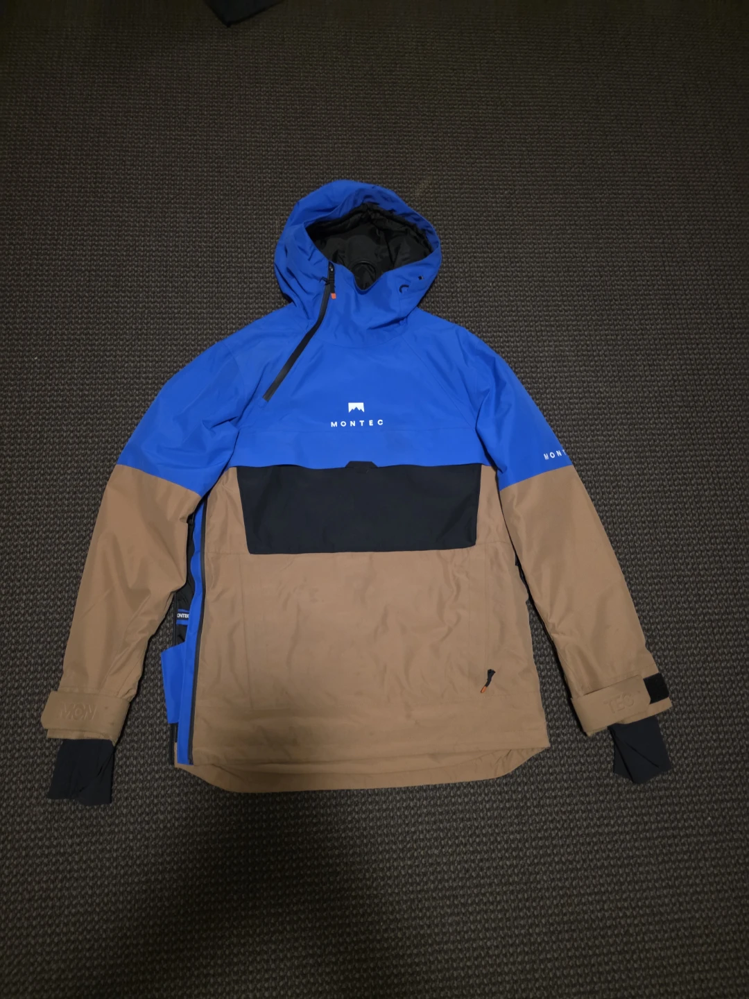 ($300+) Montec winter ski/snowboarding jacket