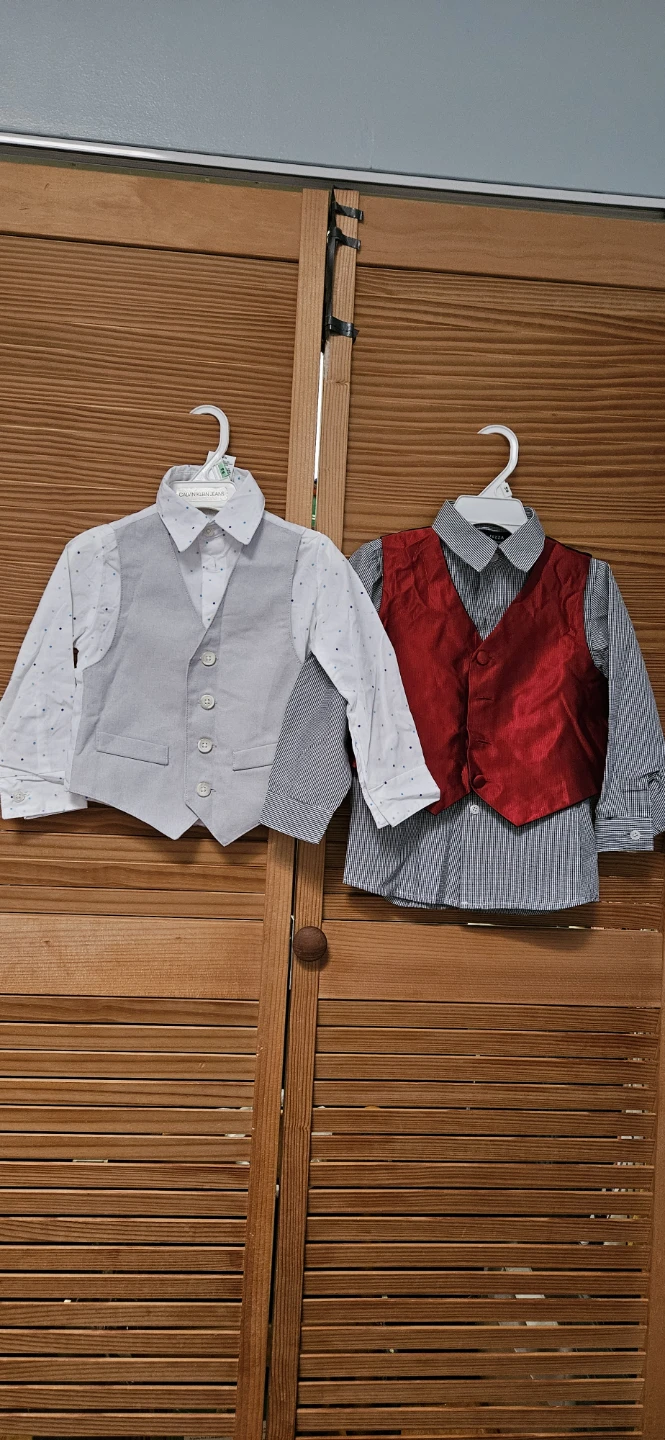 2 Boys Formal Vest and Shirt Sets. Size 2T. 🏈 - photo 4
