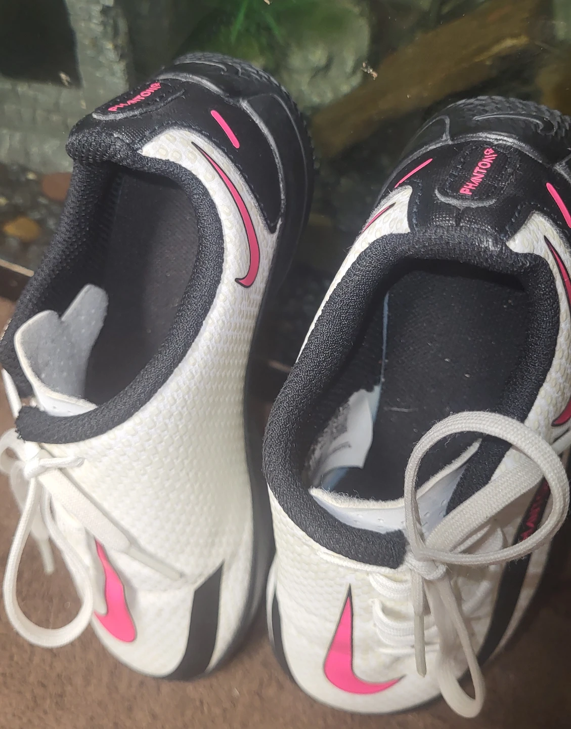 Nike Phantom GT soccer shoes - photo 2