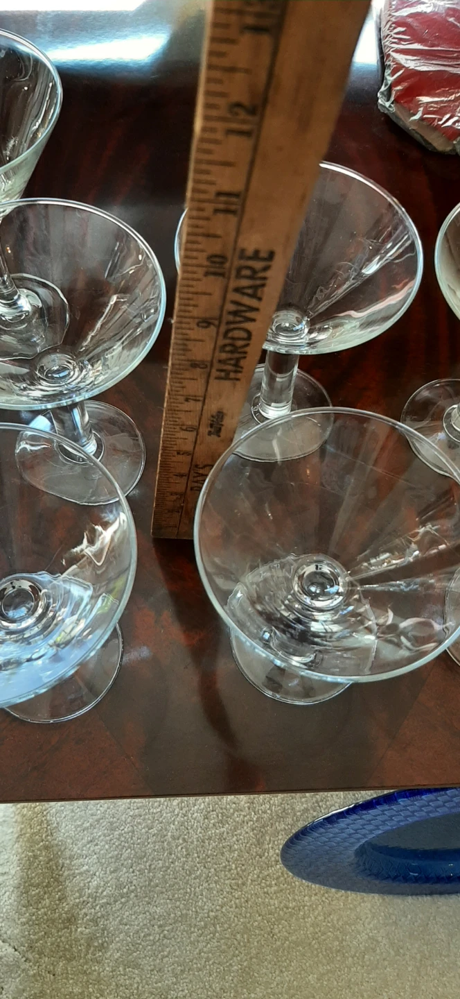 6 Thick Stemmed Martini Glasses. - photo 4
