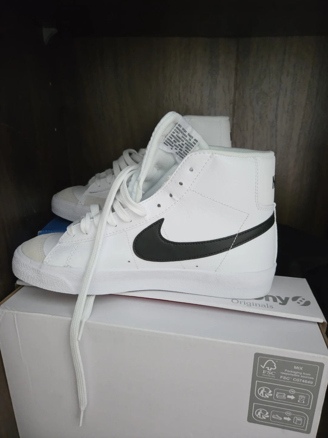 Youth 6.5 Nike Blazer Mid '77 White and Black Sneakers - photo 2
