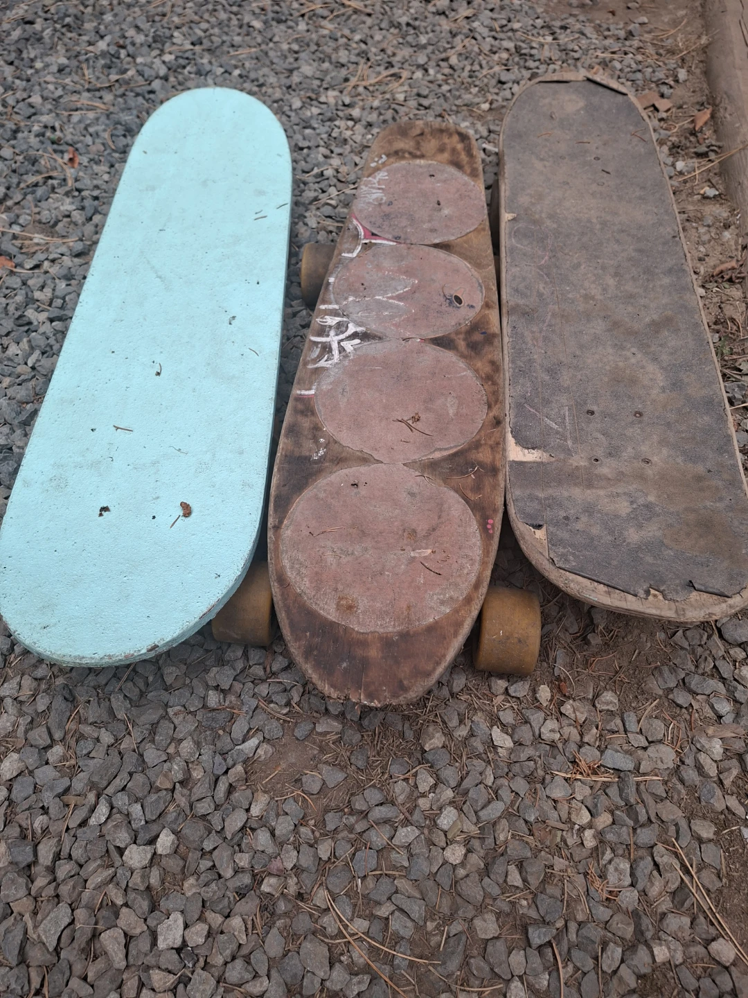Three assorted skateboards - photo 2