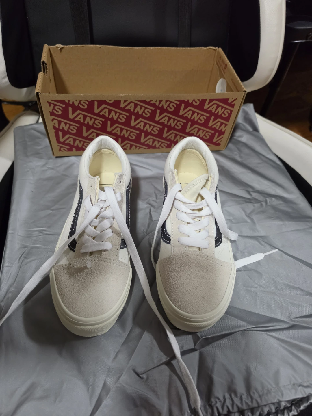 Vans Old Skool White and Grey Sneakers - photo 2