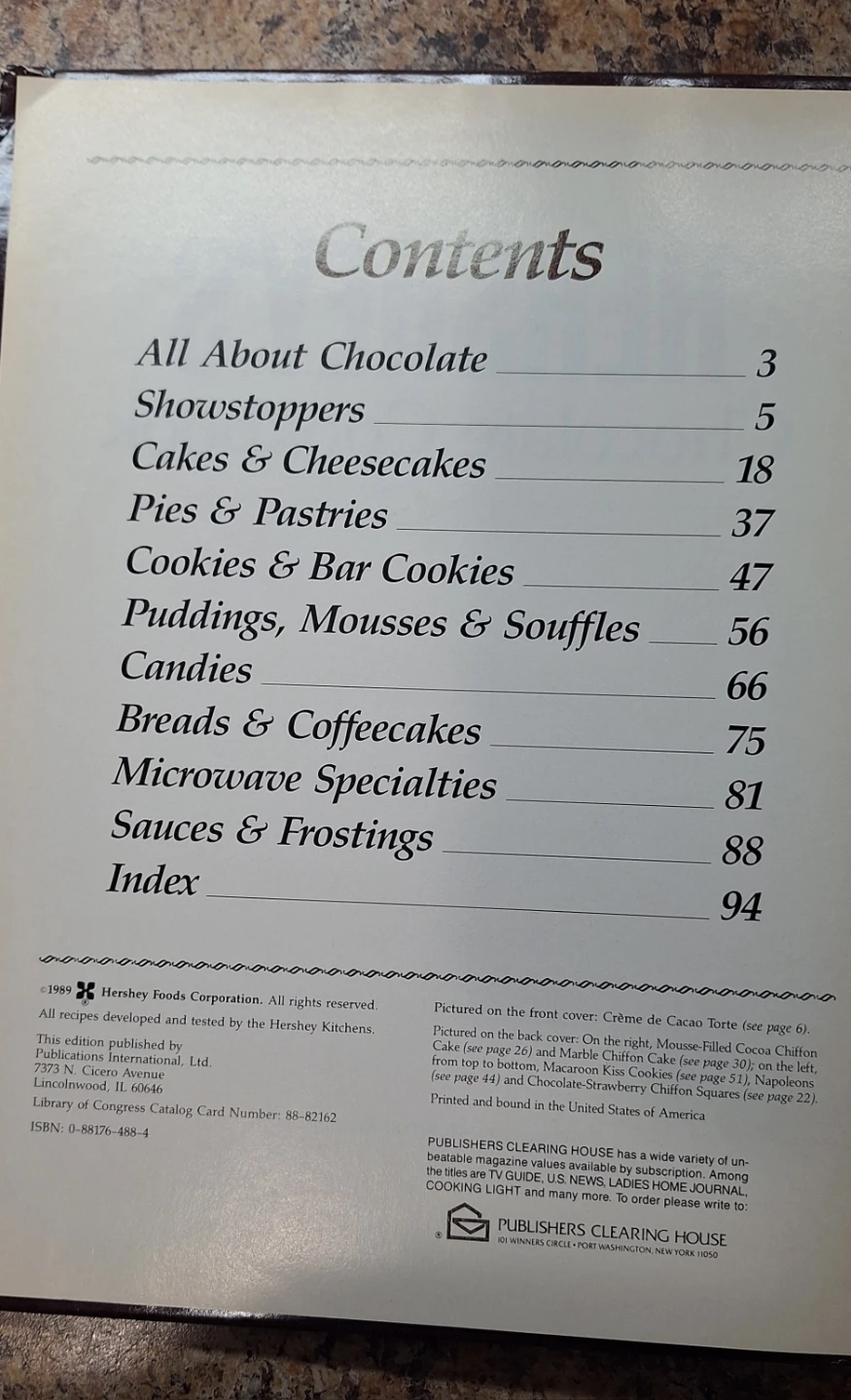 Hershey's Chocolate Cookbook🏈 - photo 2