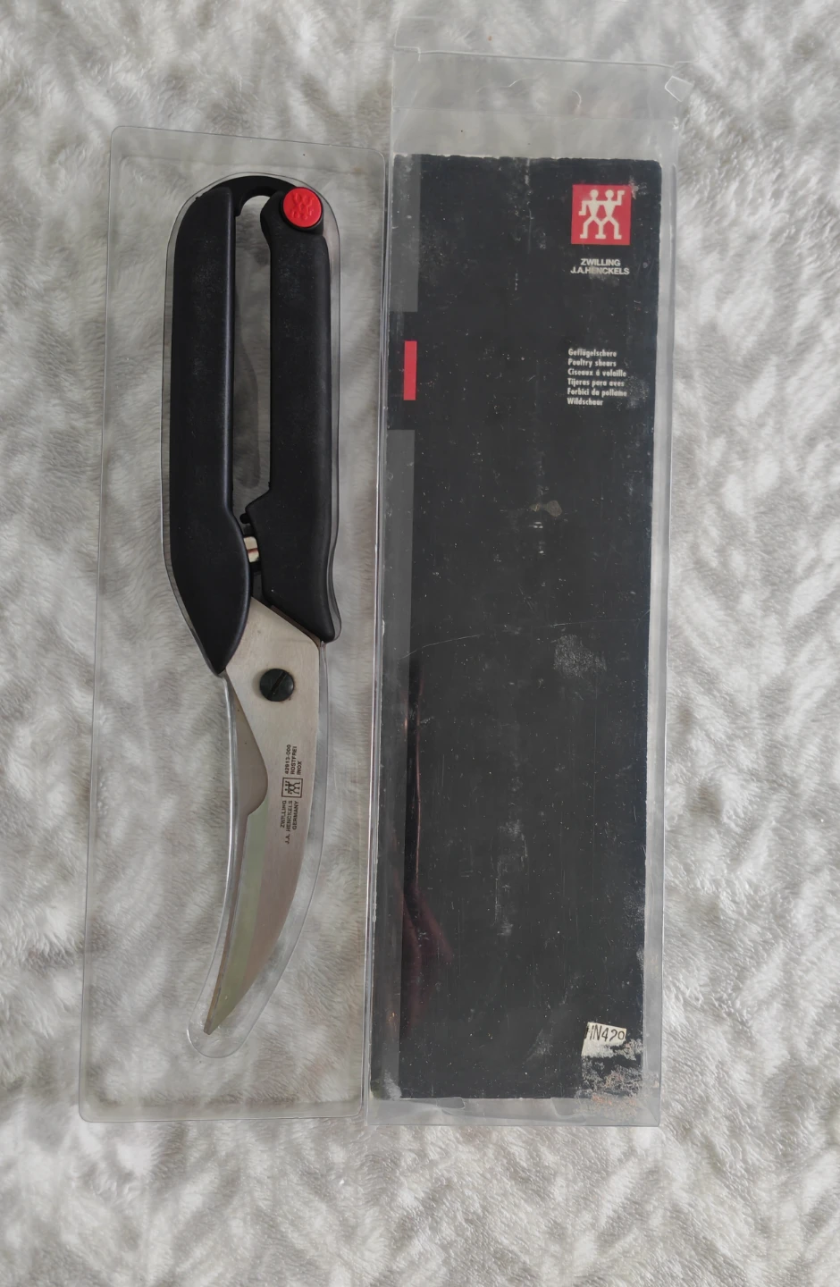 ZWILLING J.A. HENCKELS Poultry Shears – Like new