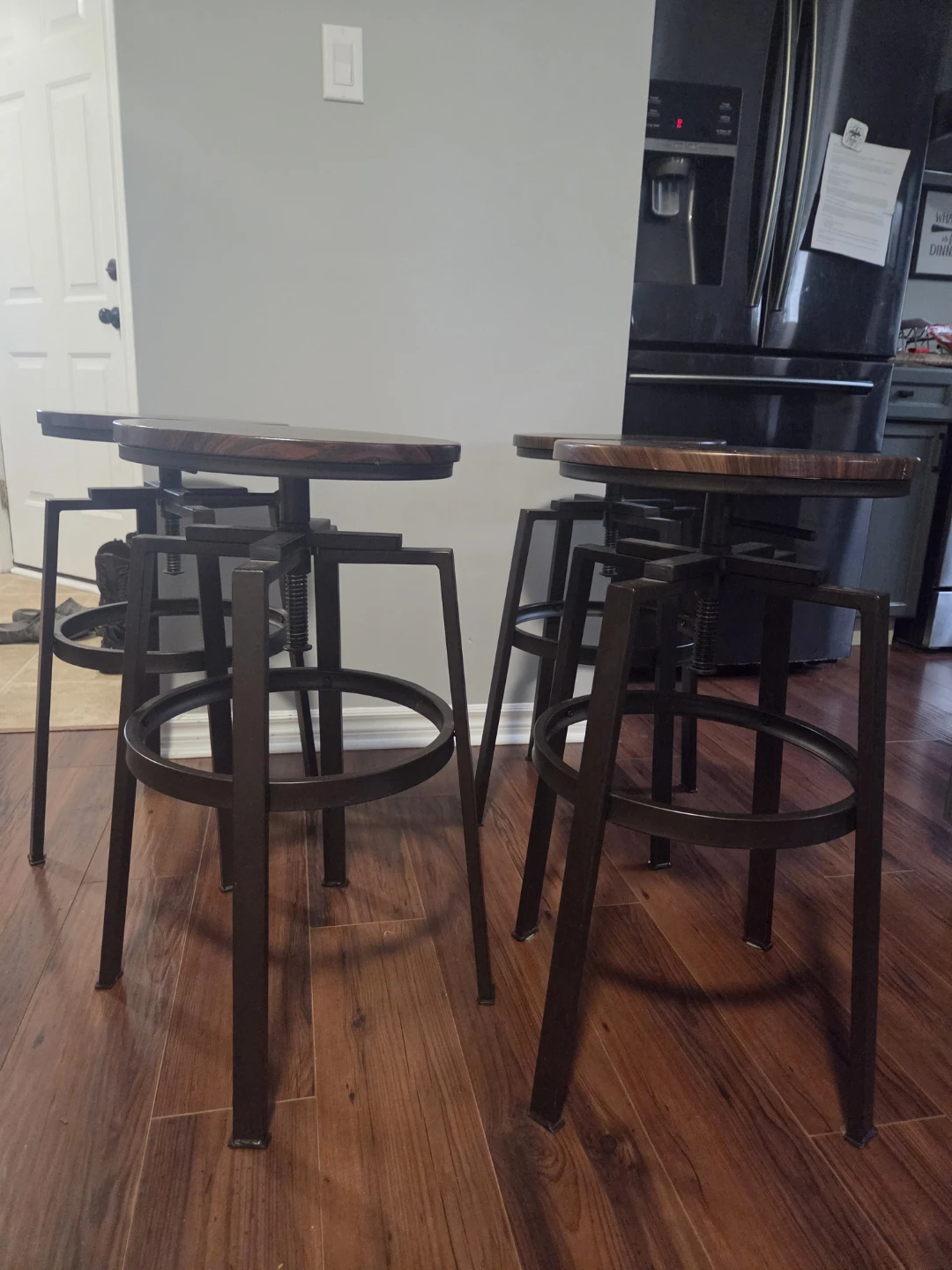 4 adjustable stools