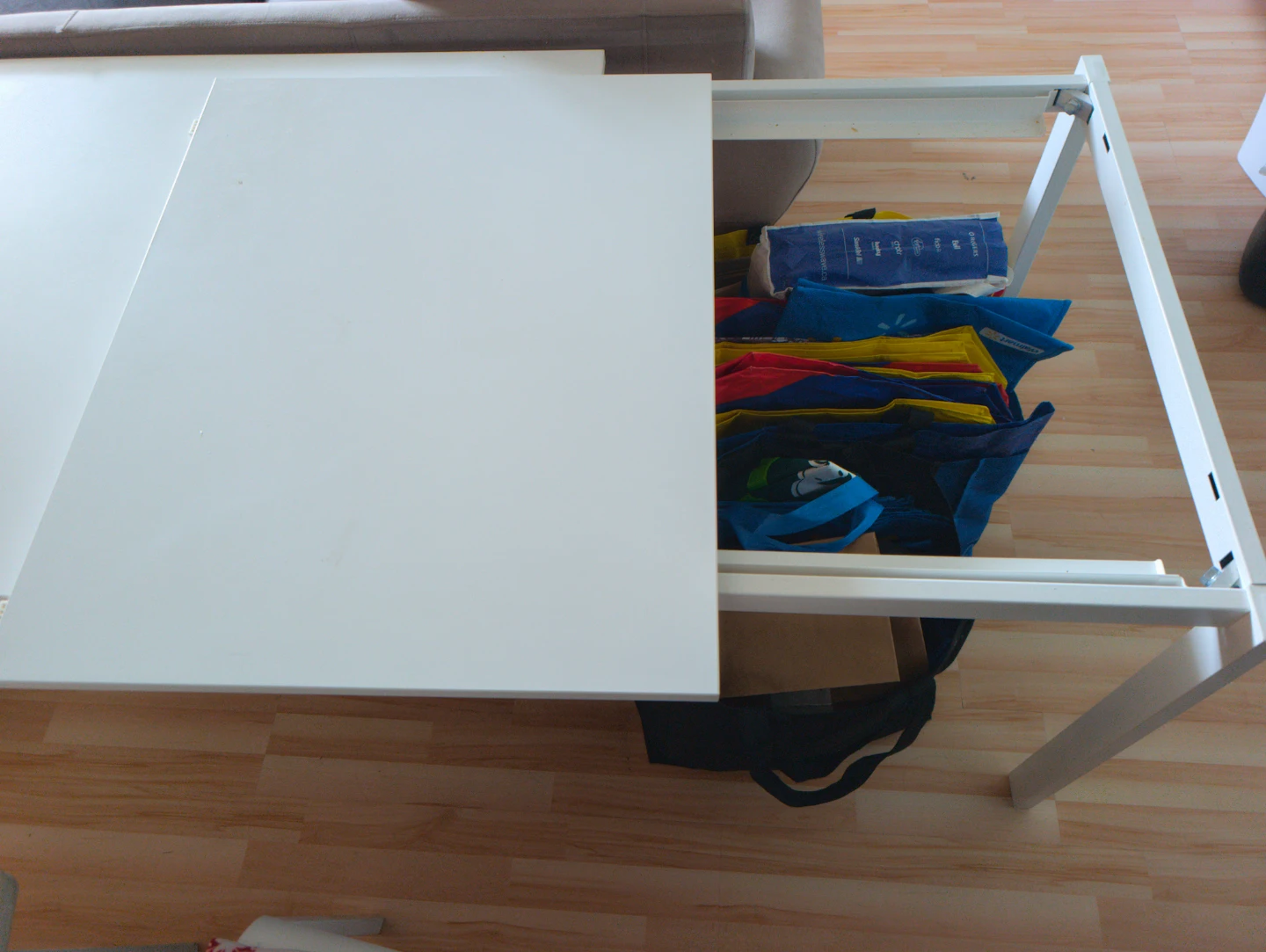 IKEA extendable white dining table - photo 4