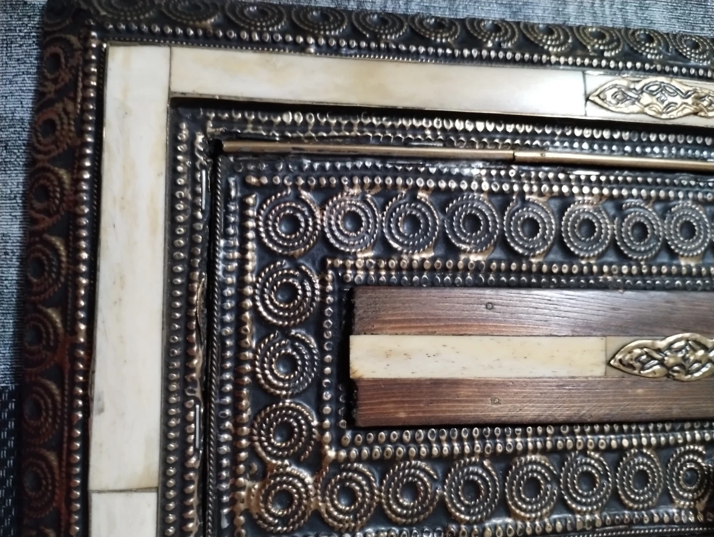 Vintage Ornate Wooden Inlaid Mirror with Drawers - photo 2