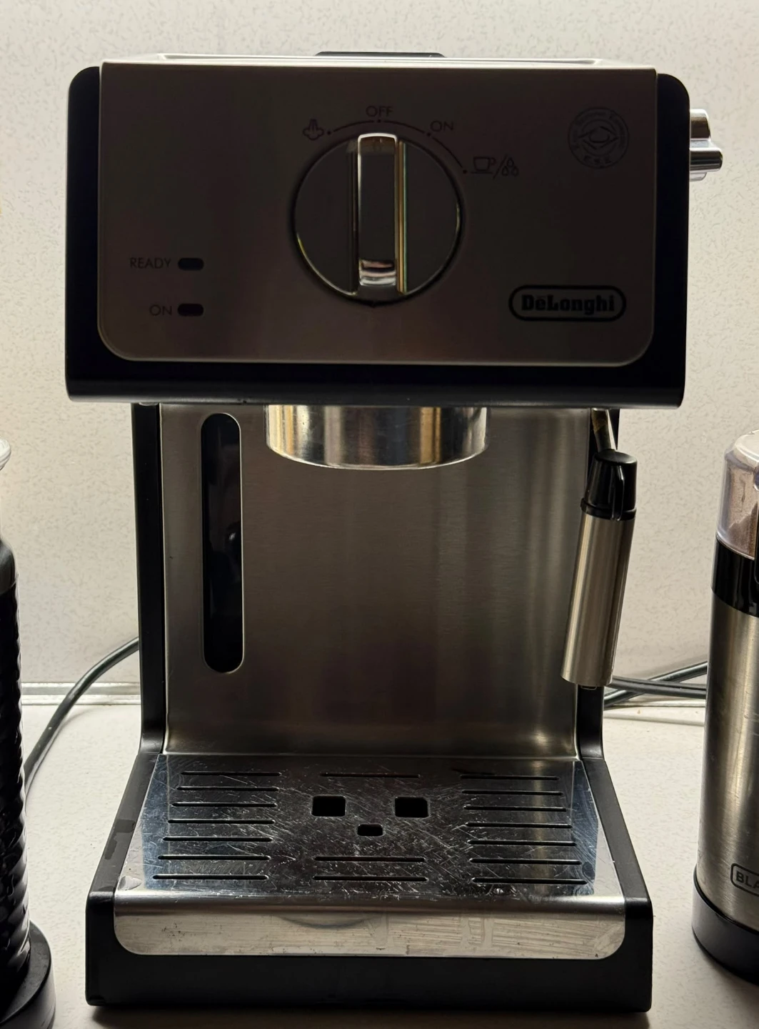 De'Longhi ECP3420 Espresso Machine Bundle - photo 3