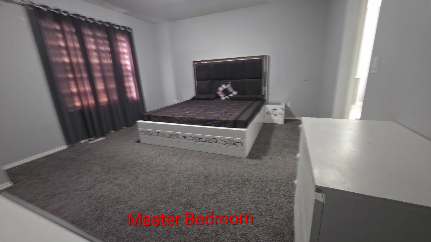 4 Beds 2.5 Baths house for rent in Saddleridge NE - photo 4