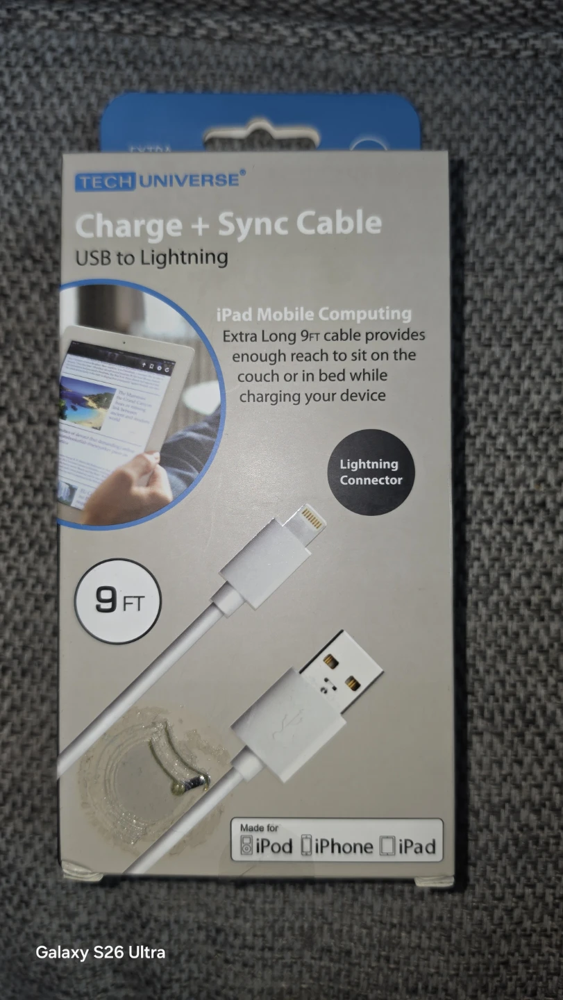 Tech Universe USB to Lightning Charge and Sync Cable