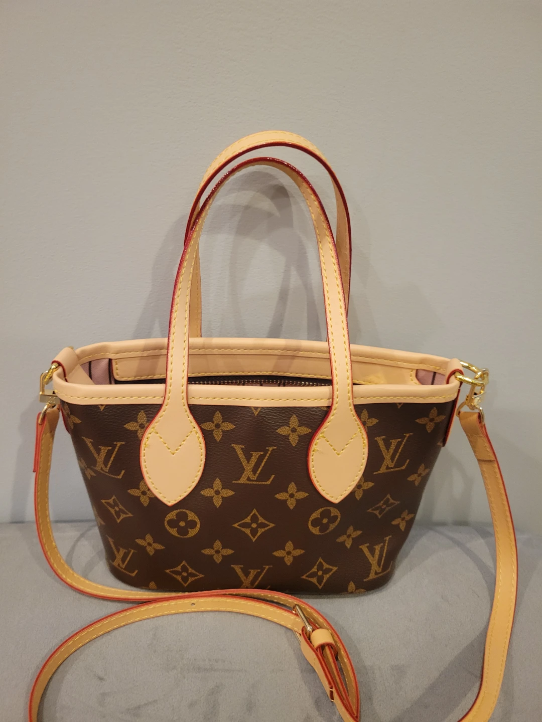 Louis Vuitton Monogram Canvas Bag Small - photo 3