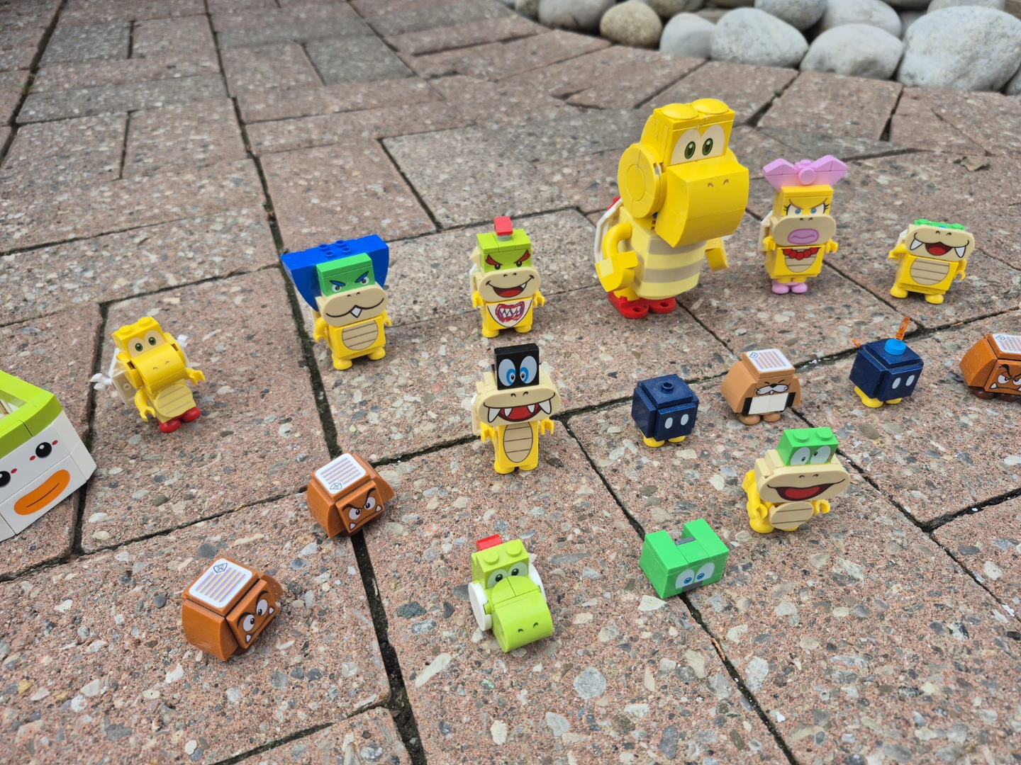 Amazing! LEGO Super Mario Character Figure Lot - photo 2