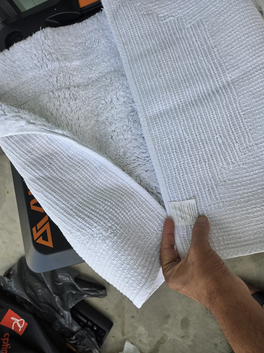 White Bath Mat - photo 4