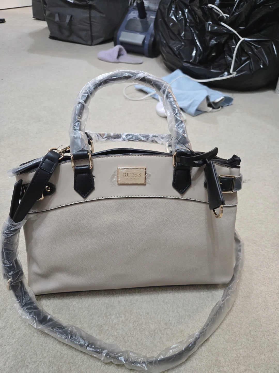 Guess Handbag in Beige and Black